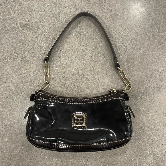 Dooney and Bourke shoulder bag - Picture 6 of 7